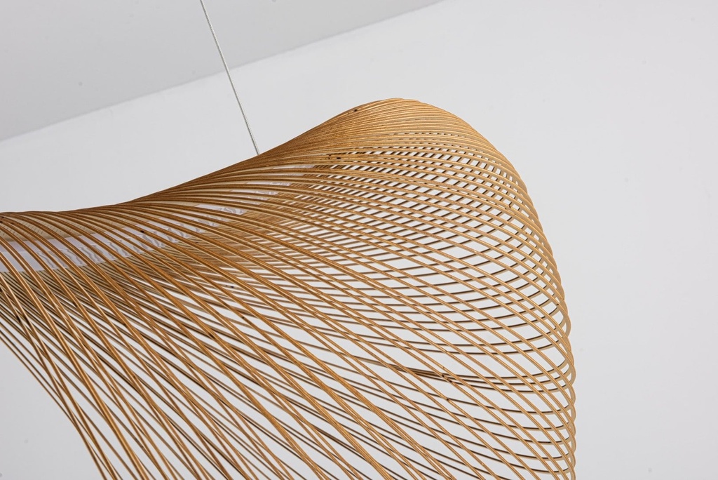 Colgante con luz LED integrado, filamentos de madera