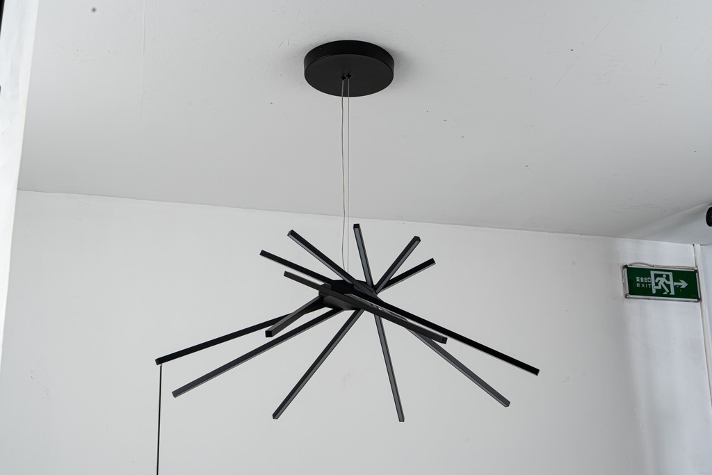 Colgante con luz LED integrado, semi triangular (copia)